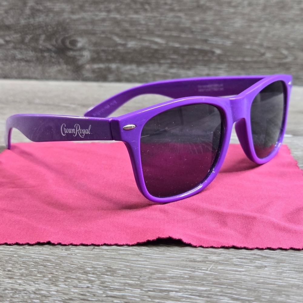 Crown Royal whiskey promotional Sunglasses never worn NIB‎ purple frames UV lens